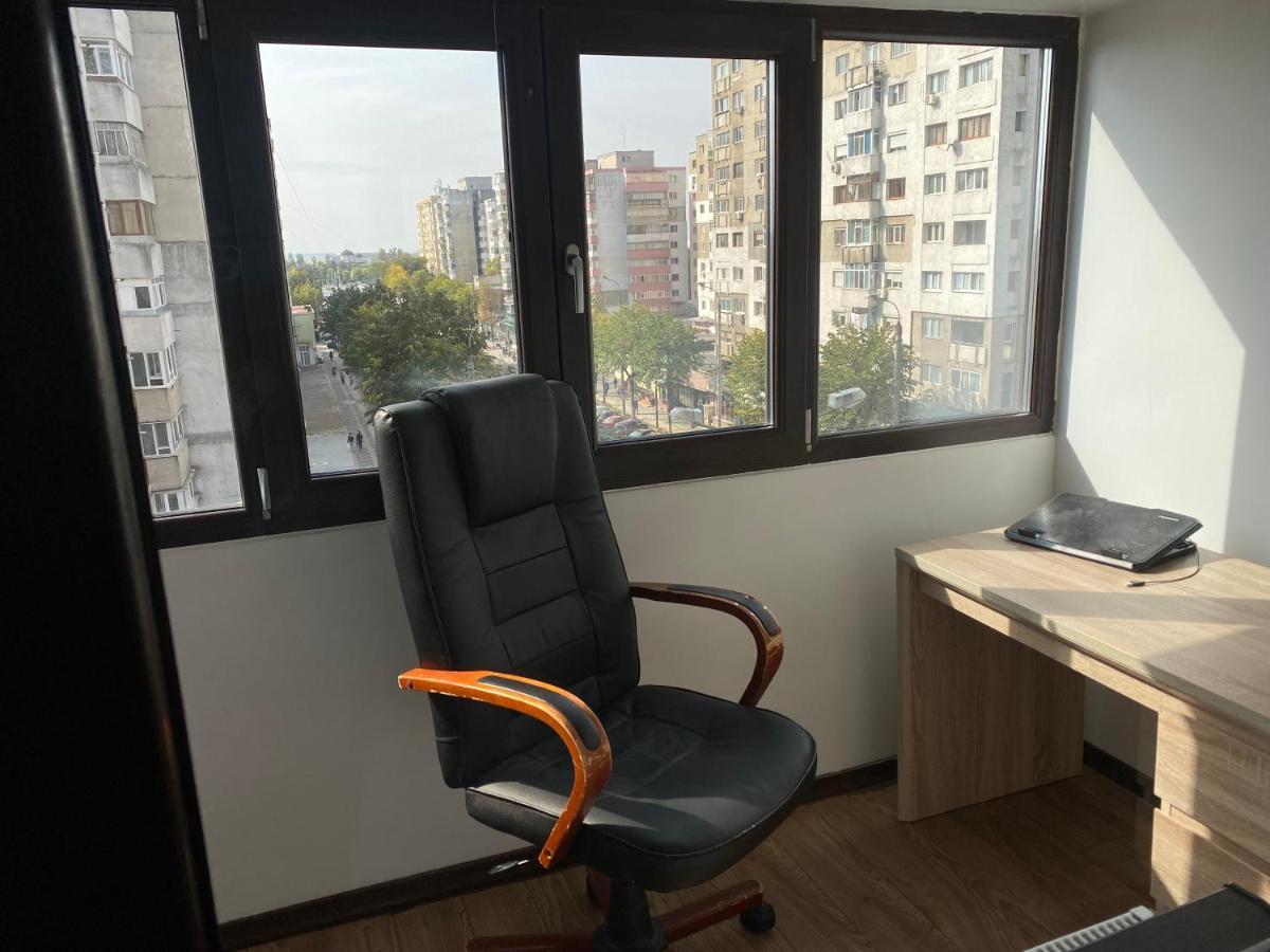 Violetta Apartament Бузау Екстериор снимка